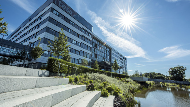 Das Headquarter von Tesa befindet sich in Norderstedt. Das Headquarter von Tesa befindet sich in Norderstedt.