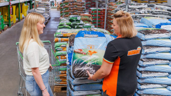 Alle Erden bei Globus Baumarkt ab Juli torffrei
