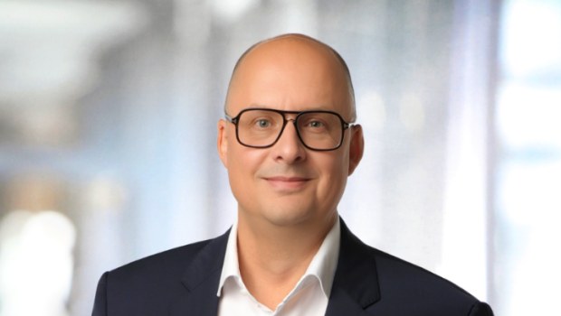 Christian Haeser ist derzeit Geschäftsführer des Handelsverbands Wohnen und Büro (HWB). Am 1. September 2026 wird er zum BHB wechseln.
