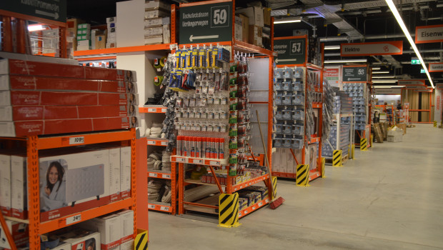 Trotz gestiegener Kosten geben die Händler Geld für Ladenbau aus&nbsp;– allerdings oft eher in kleineren Projekten wie der Umstellung der Beleuchtung.