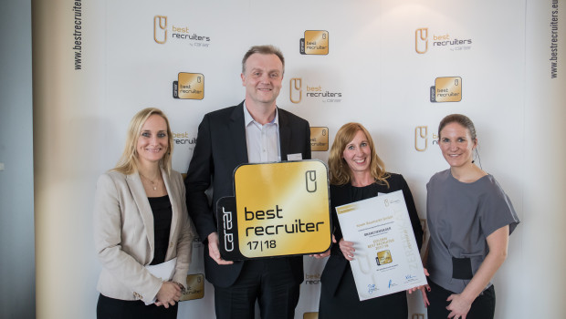 Toom wurde in Frankfurt/Main mit dem goldenen Gütesiegel „Best Recruiter 2017/18“ ausgezeichnet. Toom wurde in Frankfurt/Main mit dem goldenen Gütesiegel „Best Recruiter 2017/18“ ausgezeichnet.