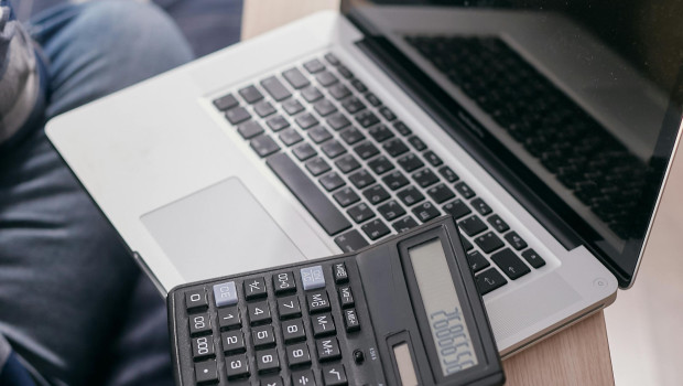 Reicht das Geld für den Traum vom Eigenheim oder auch nur für die Miete? Das fragen sich viele Menschen hierzulande.&nbsp;