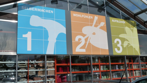 Manches erinnert noch an den Vormieter, wie hier die Schilder der Knauber-Welt.&nbsp;