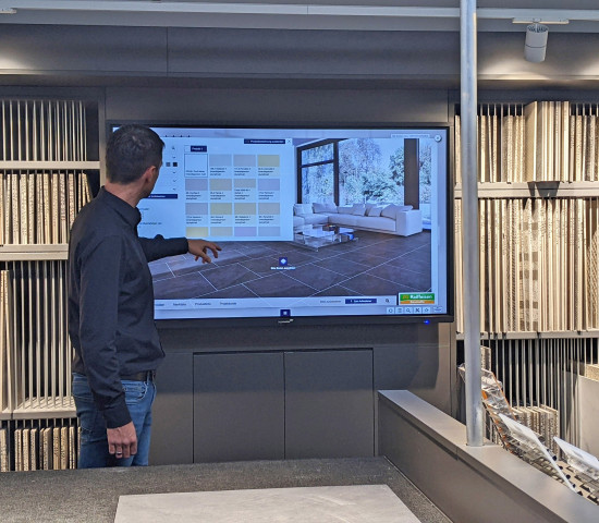 Die „digitale Ausstellung“ ist das Highlight auf der zweiten Ebene des Kombi-Markts. 