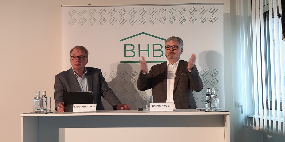 Franz-Peter Tepaß und Peter Wüst haben die Zahlen des deutschen DIY-Handels für 2023 im Rahmen einer Pressekonferent während der Eisenwarenmesse präsentiert.&nbsp;