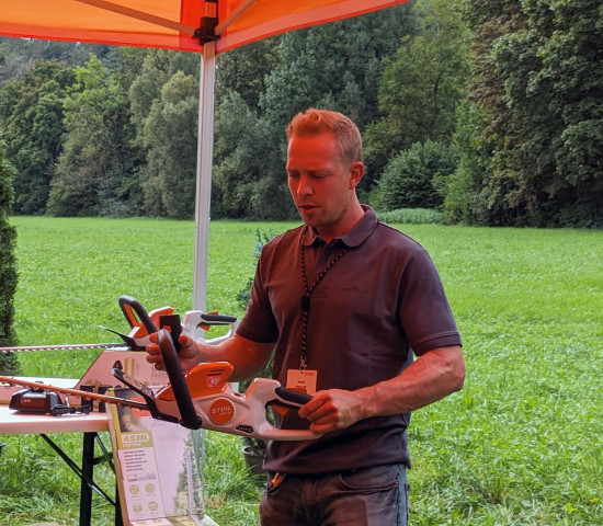 Ob Heckenschere, Trimmer, Freischneider oder Rasenmäher – alle Produkte wurden von Mitarbeitern der jeweiligen Bereiche vorgestellt.&nbsp;