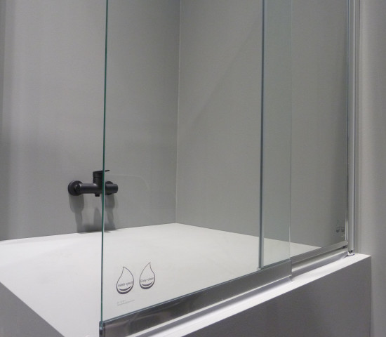 Badewannenaufsätze zum Schieben – dieses Konzept stammt vom Duschkabinenhersteller GEO.