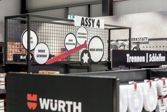 Bewusste Präsentation ausgewählter Produkte für den Handwerker, wie bei der Schraube „Assy 4“.