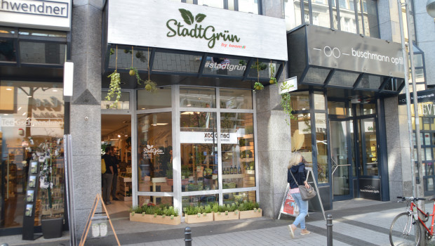 In der Kölner Innenstadt betreibt Toom Baumarkt derzeit für drei Monate einen Pop-up-Store als "Stadtgrün by toom". In der Kölner Innenstadt betreibt Toom Baumarkt derzeit für drei Monate einen Pop-up-Store als "Stadtgrün by toom".