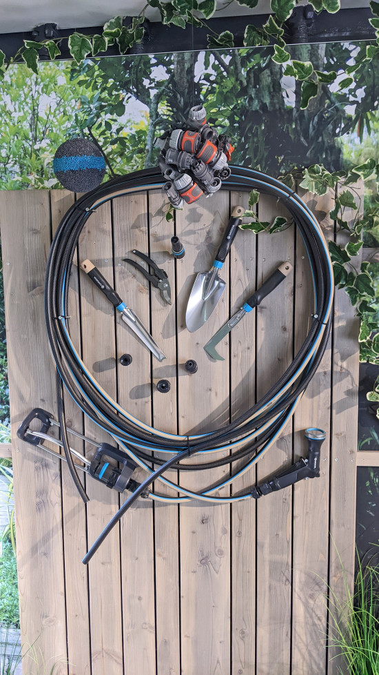 Nun endlich vollständig: Mit dem neuen Schlauch wird die Gardena EcoLine erweitert. Nun endlich vollständig: Mit dem neuen Schlauch wird die Gardena EcoLine erweitert.