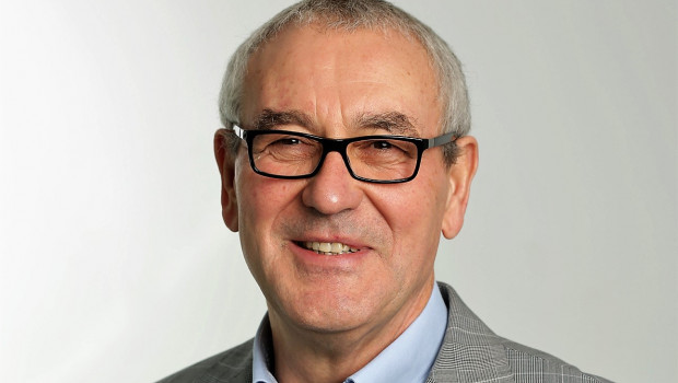 Lutz H. Volknandt, der vielen in der Branche als Mister Briggs & Stratton Europe galt, hat sich in den Ruhestand verabschiedet. Lutz H. Volknandt, der vielen in der Branche als Mister Briggs & Stratton Europe galt, hat sich in den Ruhestand verabschiedet.