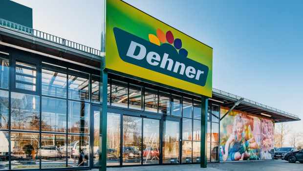 Der renovierte Markt in Coswig ersetzt das vor knapp einem Jahr abgebrannte Gartencenter.