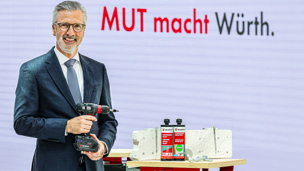 Sprecher Robert Friedmann stellte das Konzernergebnis für das Geschäftsjahr 2023 vor. Sprecher Robert Friedmann stellte das Konzernergebnis für das Geschäftsjahr 2023 vor.