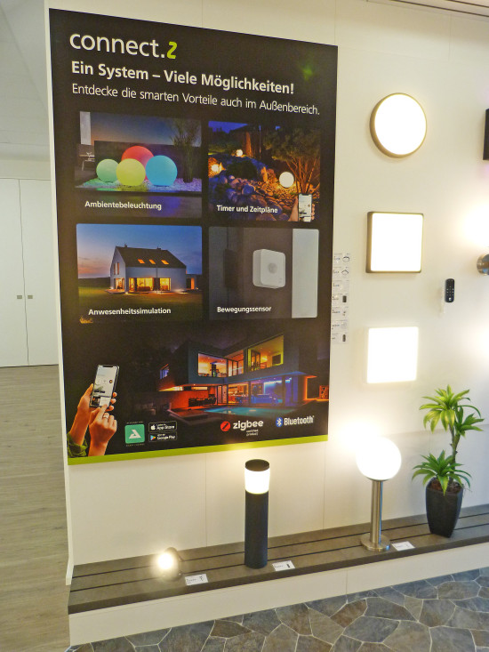 Eine smarte Lichtsteuerung kann unter anderem eine Anwesenheitssimulation im Urlaub ermöglichen.&nbsp;