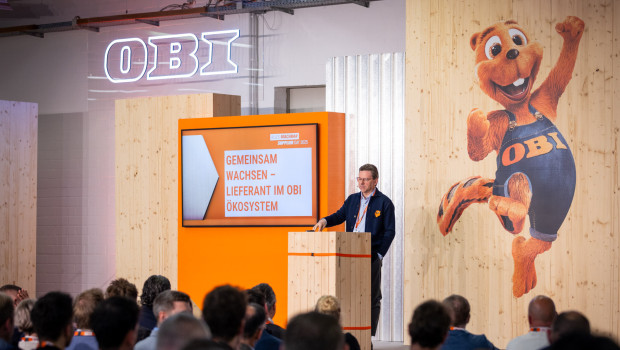 CCO Jochen Ludwig erläuterte auf dem Lieferantentag von Obi den Glocal-Ansatz im Einkauf. CCO Jochen Ludwig erläuterte auf dem Lieferantentag von Obi den Glocal-Ansatz im Einkauf.