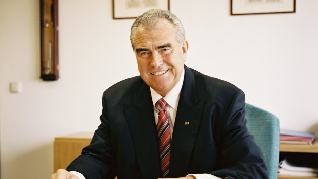 Niels Lund Chrestensen ist im Alter von 85 Jahren verstorben. Niels Lund Chrestensen ist im Alter von 85 Jahren verstorben.