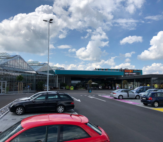  Mit einer Verkaufsfläche von 7.400 m² ist Rickenbach der größte Standort von Coop Bau + Hobby.