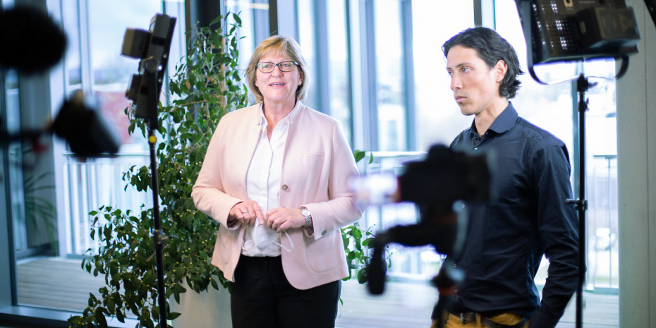 Vorständin Ursula Lindl und Klimaprofi Roldany Gutierrez haben Ideen entwickelt, wie die Sagaflor und ihre Partner CO2 einsparen können.&nbsp;