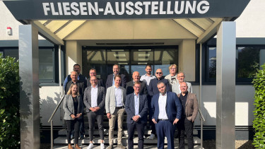 Hagebau-Fliesenspezialisten Top Unit Ceramic mit zweistelligem Plus