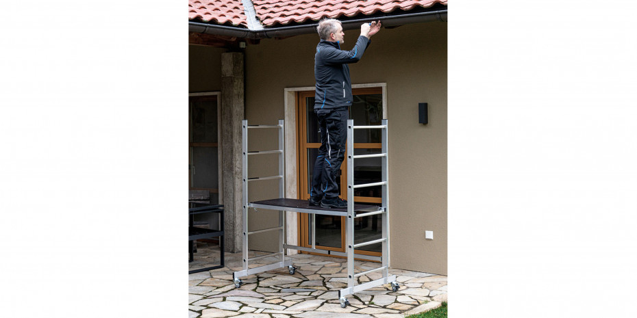 Das Gerüst gibt während der Renovierungsarbeit sicheren Halt …&nbsp;