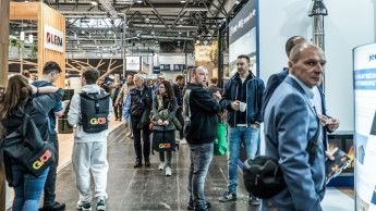 Messepremiere als fulminantes Feuerwerk Messepremiere als fulminantes Feuerwerk