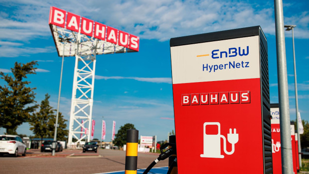 Die Zahl der Schnellladepunkten auf Bauhaus-Parkplätzen soll weiter wachsen.