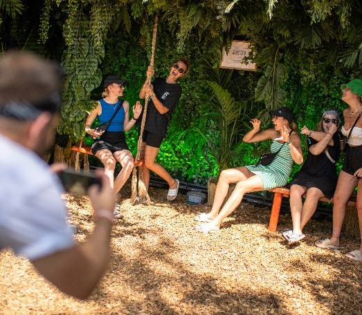 Ein Foto in Dschungel-Optik konnten die Besucher an der Station ... Ein Foto in Dschungel-Optik konnten die Besucher an der Station ...