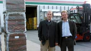 Betreuer nehmen Fachhandel unter die Lupe