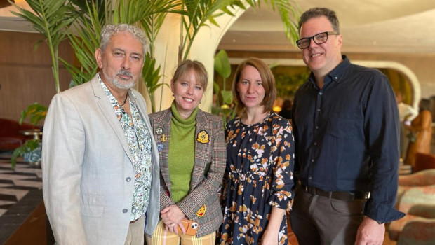 Mike Chapman, Producer America ByDesign, Una Maybin, Production Manager fürAmerica ByDesign,Julia Uherek, Bereichsleiterin der Messe Frankfurt Exhibition GmbH und&nbsp;Scott Henderson, Designer und Host für America ByDesign,&nbsp;freuen sich auf die Zusammenarbeit. &nbsp;