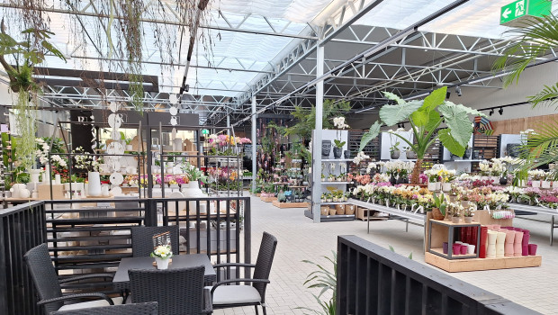 Die neue Kaffee-Ecke soll die Kunden zum Verweilen einladen.