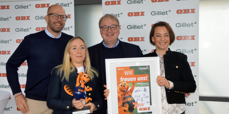 Petra und Lara Sophie Gillet haben den Systemwechsel vorangetrieben. Zur Wiedereröffnung sind Obi-CEO Sebastian Gundel (l.) und Peter Tepaß, Chief Officer Central Europe, nach Landau gekommen.