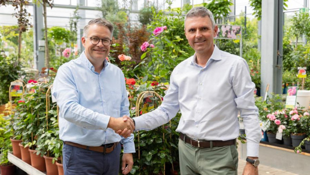 Nach elf Jahren als Vorsitzender der Geschäftsführung übergibt Hans-Jörg Greimel (r.) an Markus Kallen.&nbsp;