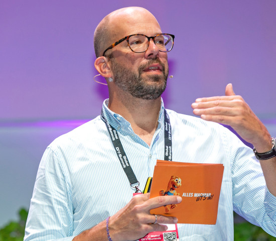 Obi-CEO Sebastian Gundel verband die Begriffe Transformation und Partnerschaft.