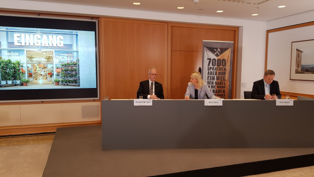 Albrecht Hornbach (von links), Karin Dohm und Erich Harsch gaben die aktuellen Zahlen bekannt.&nbsp;