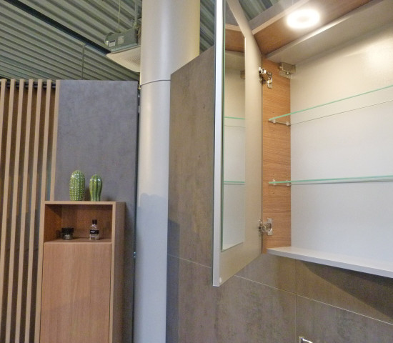 Doppelte Spiegeltür bei Lanzet: Kleinigkeiten machen bei den Fackelmann-Marken den Unterschied.&nbsp;