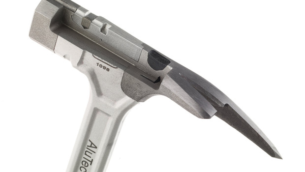 Der Latthammer AluTec ist ein neu entwickeltes Handwerkzeug, der präzises, ergonomisches Arbeiten ermöglicht.&nbsp;