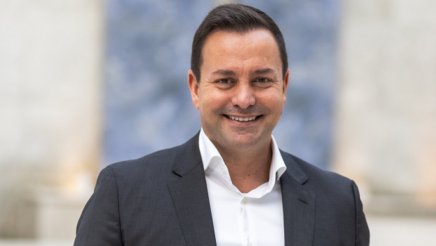 Cem Özcan ist seit 1. Juli 2025 Vertriebsleiter der Sparte Boden und Bindemittel bei der Knauf Gips KG.&nbsp;