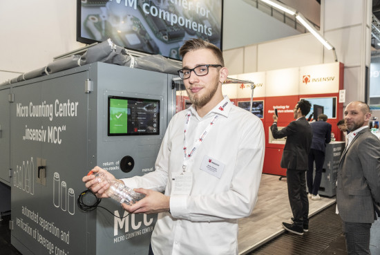 Niklas Tschöpe von Insensiv stellte den GasflaschenTauschAutomaten vor.