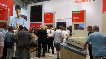 Fischer zeigt Befestigungsinnovationen für Solarprojekte Fischer zeigt Befestigungsinnovationen für Solarprojekte