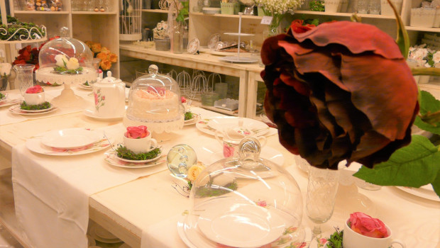 Der gedeckte Tisch und...