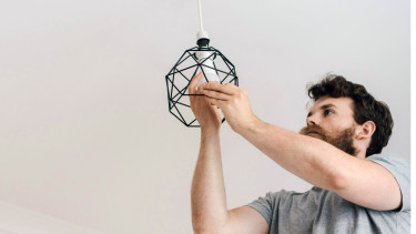 Junge Leute zieht‘s in den Baumarkt