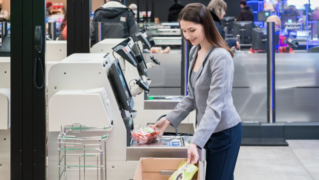 Der Handel setzt immer häufiger Selbstbedienungskassen ein.&nbsp;