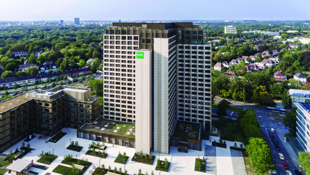 Die Baywa-Zentrale in München. In den zentralen Verwaltungseinheiten sollen rund 40 Prozent der Stellen bis Ende 2027 abgebaut werden.