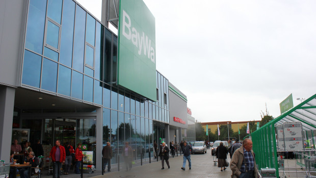 Die Außenfront des neuen Baywa-Baumarktes in Nördlingen.
