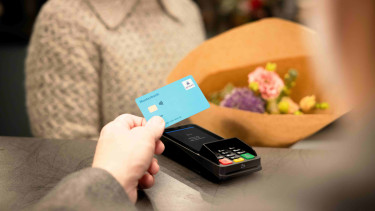 Karte erstmals beliebter als Bargeld